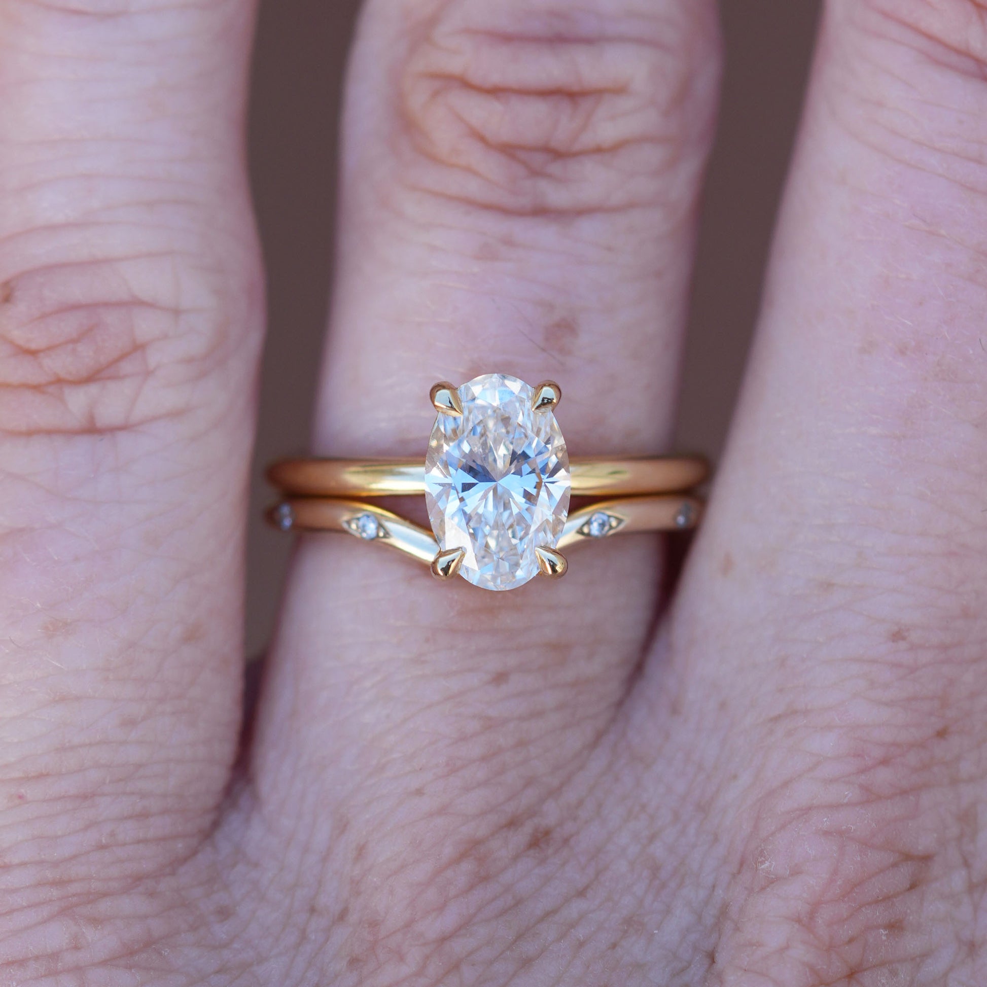 1.59ct Oval cut diamond solitaire engagement ring with wedding band