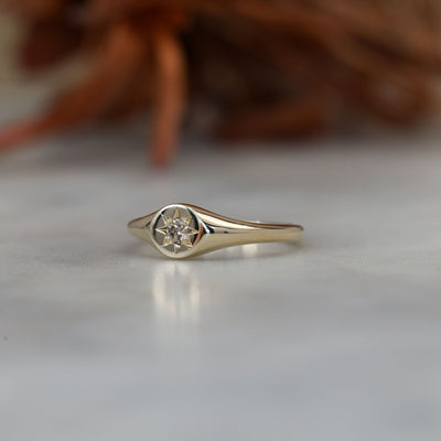 2.70mm round champagne diamond signet ring