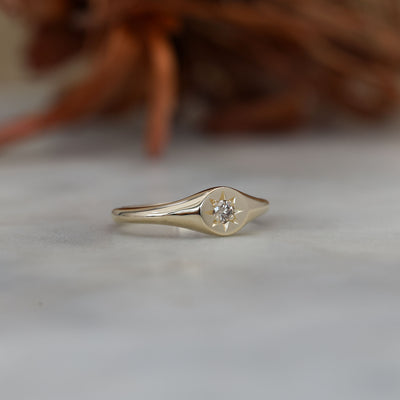 2.70mm round champagne diamond signet ring