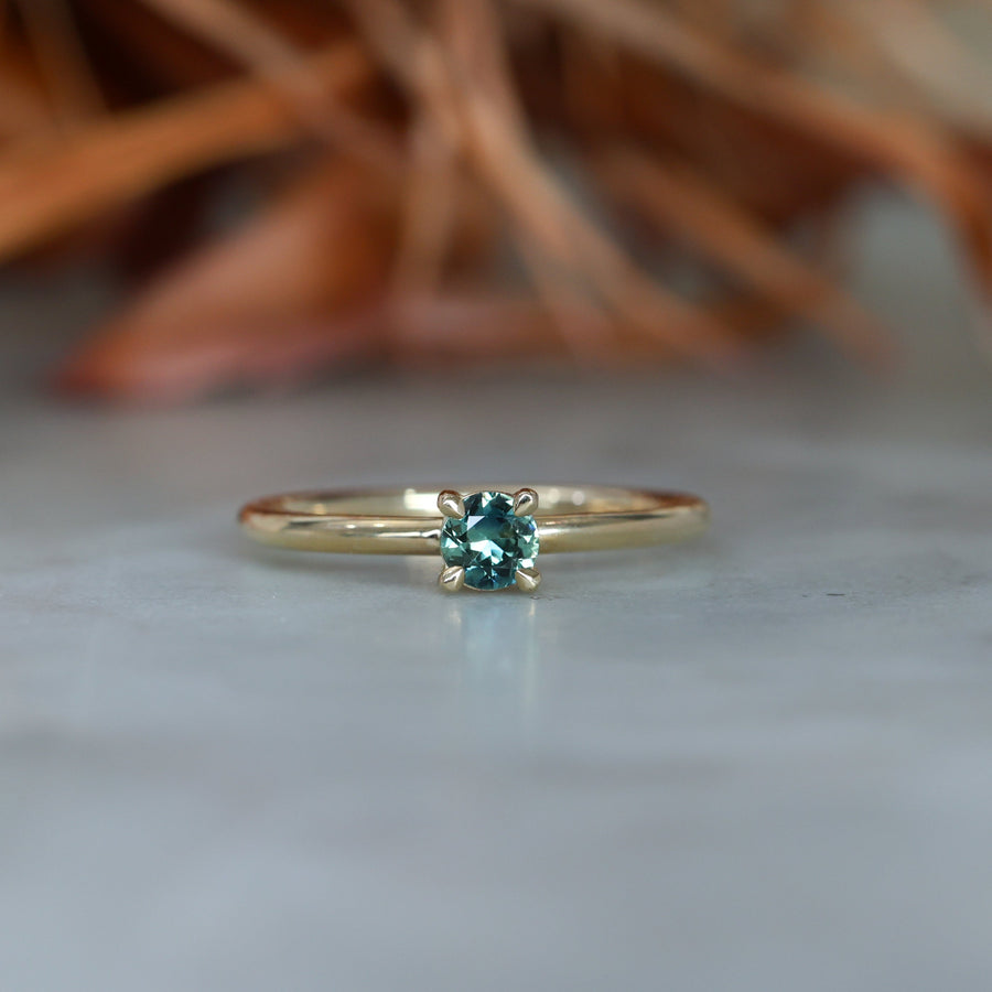 4mm round cut Australian Parti Sapphire stack ring crafted in yellow gold