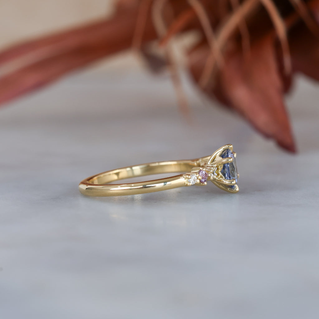 ACACIA | 0.99CT ROUND CUT CEYLON SAPPHIRE ENGAGEMENT RING