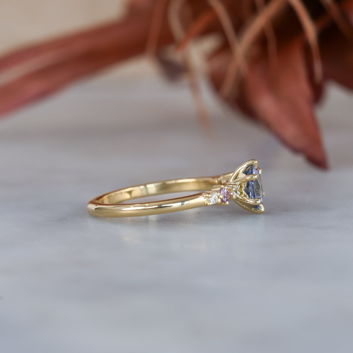 ACACIA | 0.99CT ROUND CUT CEYLON SAPPHIRE ENGAGEMENT RING