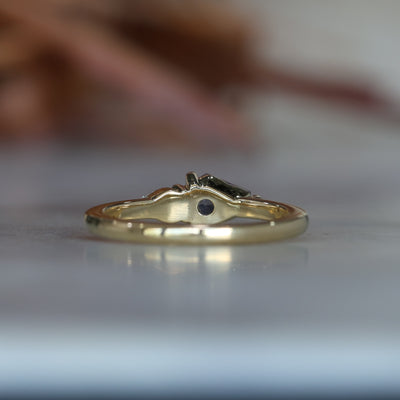 DUO / 0.85ct MODIFIED PEAR MADAGASCAN SAPPHIRE & DIAMOND RING
