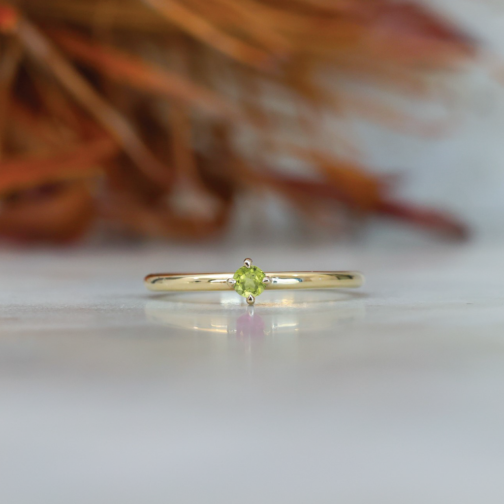 AUGUST PERIDOT / BIRTHSTONE STACK RING