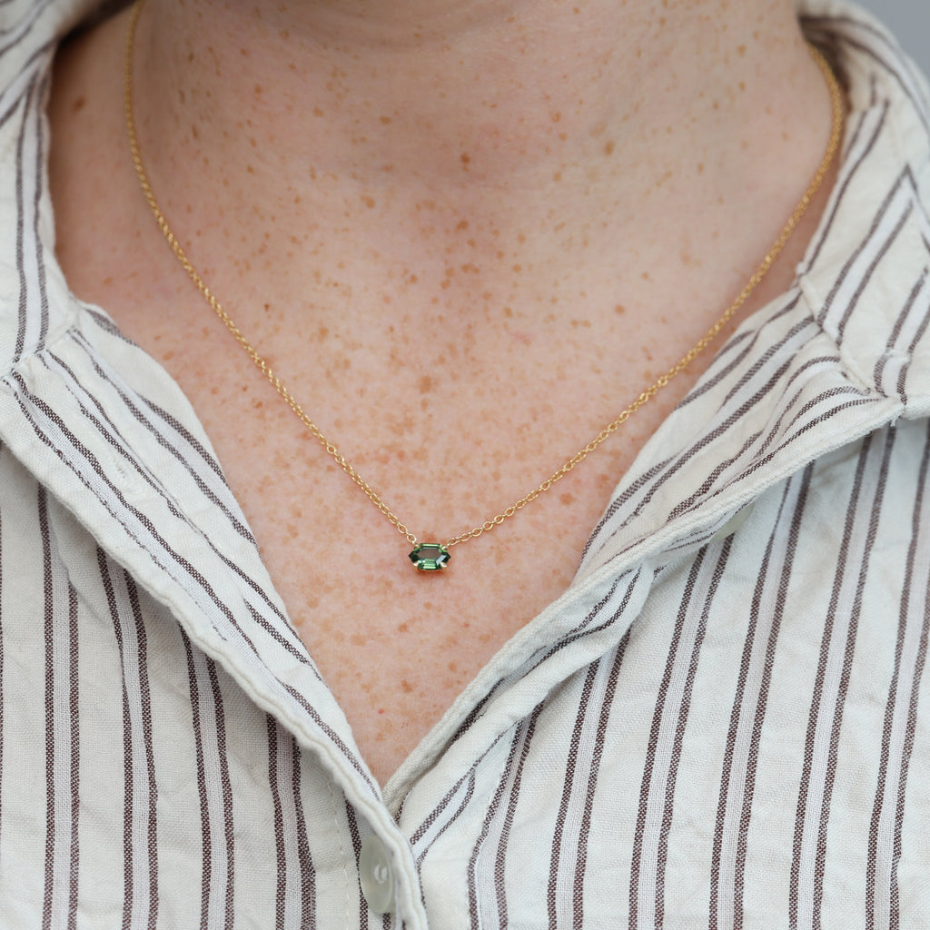 ELONGATED HEXAGON AUSTRALIAN SAPPHIRE | NECKLACE