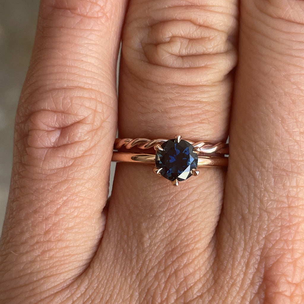 AVA LOOSE TWIST / WEDDING BAND