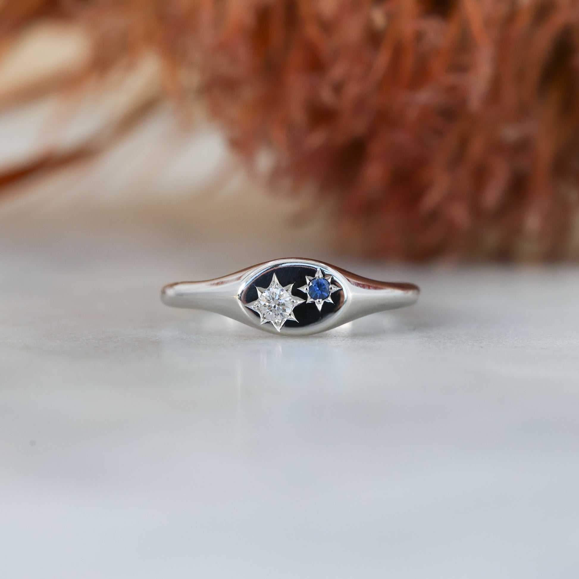 STAR SET SAPPHIRE & DIAMOND | ELLIPSE SIGNET RING III