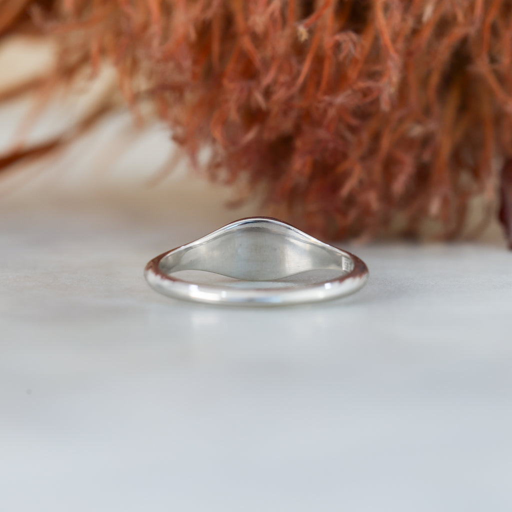 STAR SET SAPPHIRE & DIAMOND | ELLIPSE SIGNET RING III