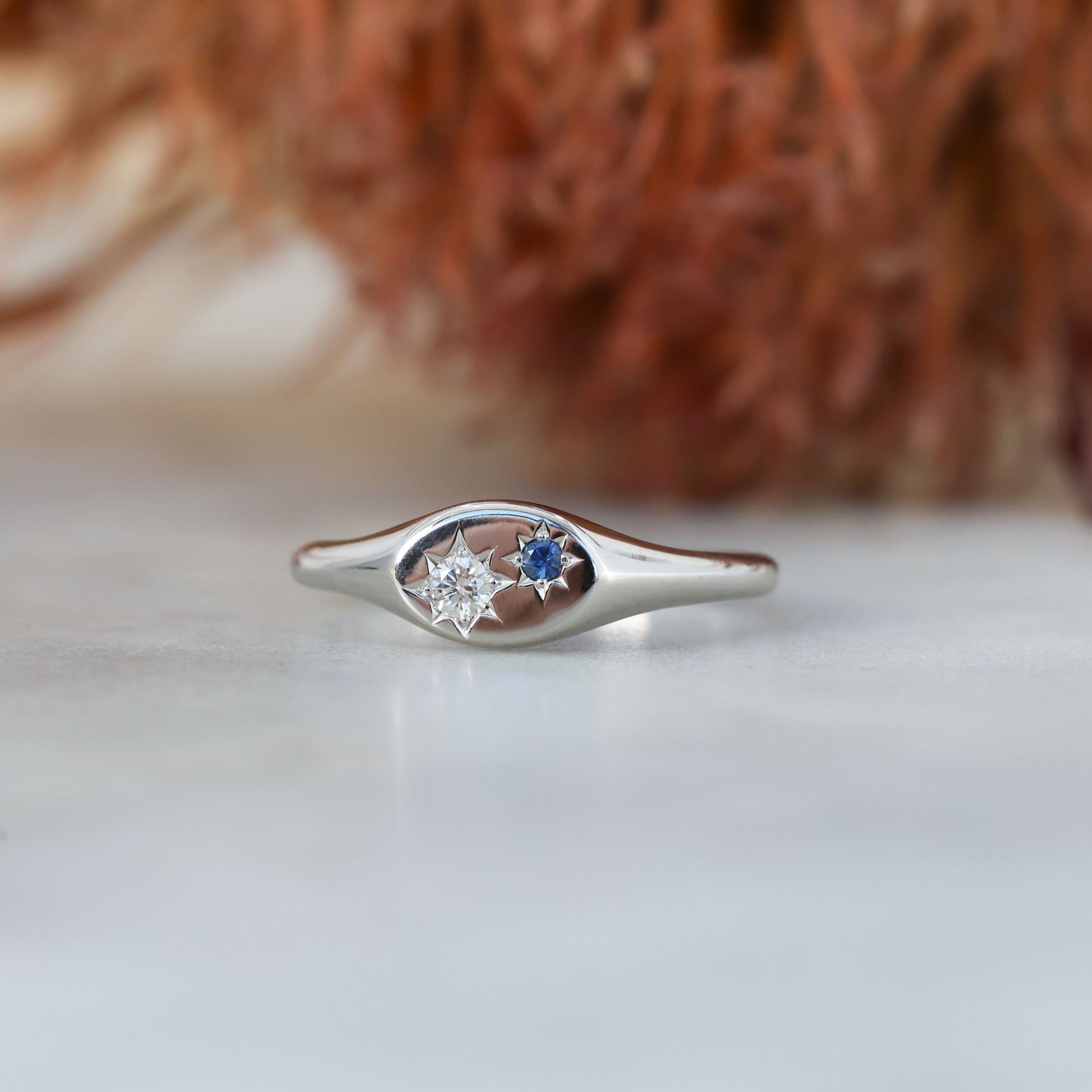 STAR SET SAPPHIRE & DIAMOND | ELLIPSE SIGNET RING III