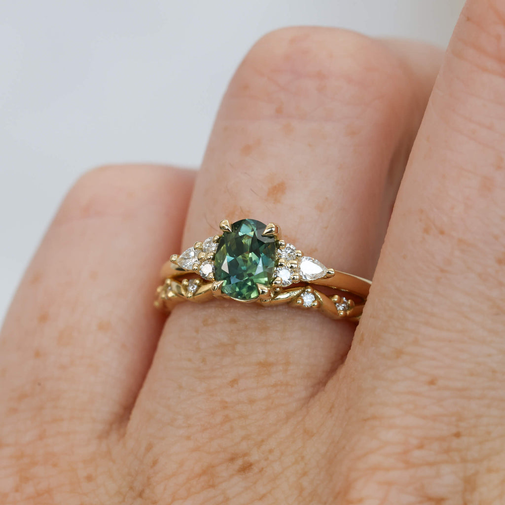 EMMA | 1.03CT OVAL AUSTRALIAN SAPPHIRE ENGAGEMENT RING