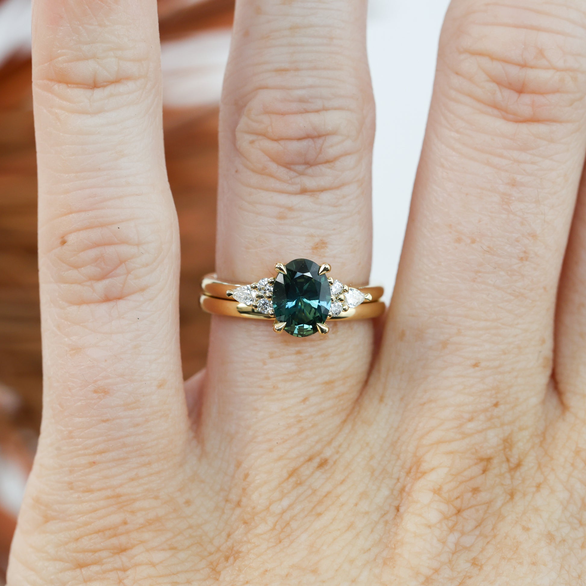 EMMA | 1.32ct OVAL CUT AUSTRALIAN PARTI SAPPHIRE ENGAGEMENT RING