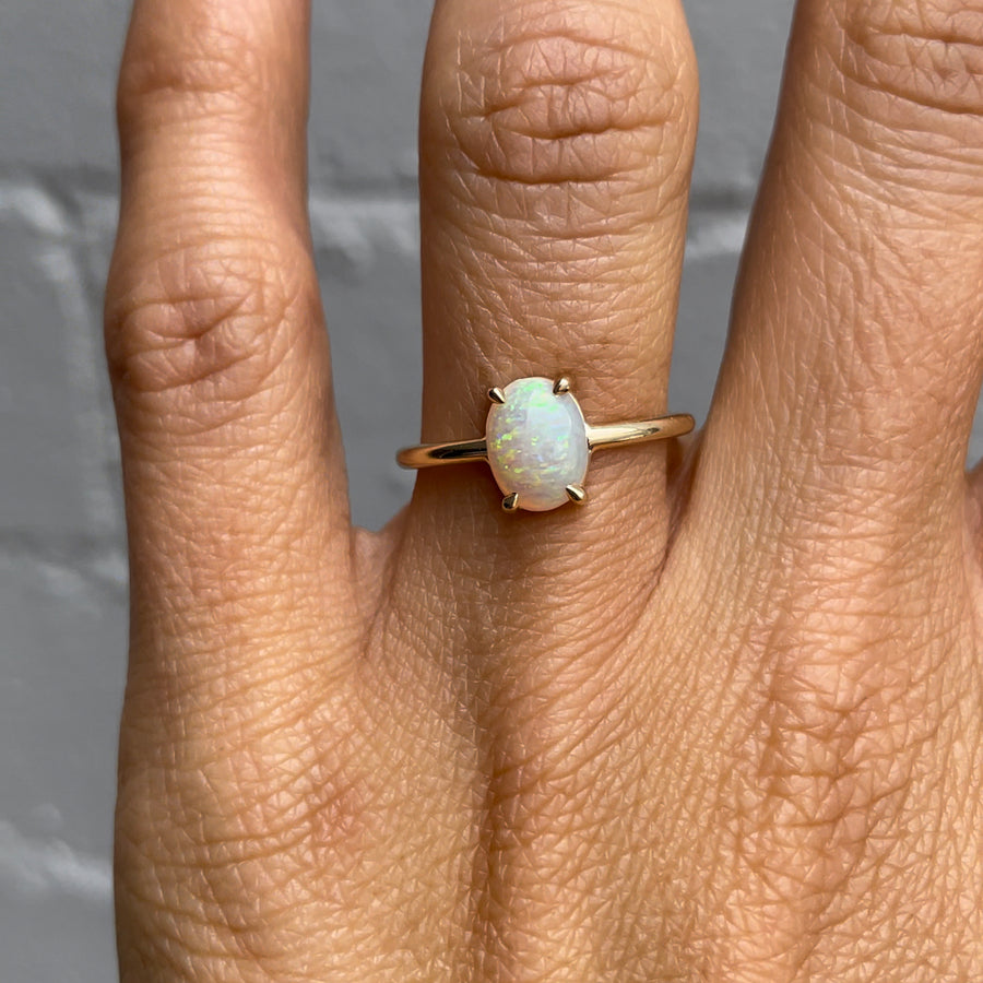 OVAL CUT / OPAL RING