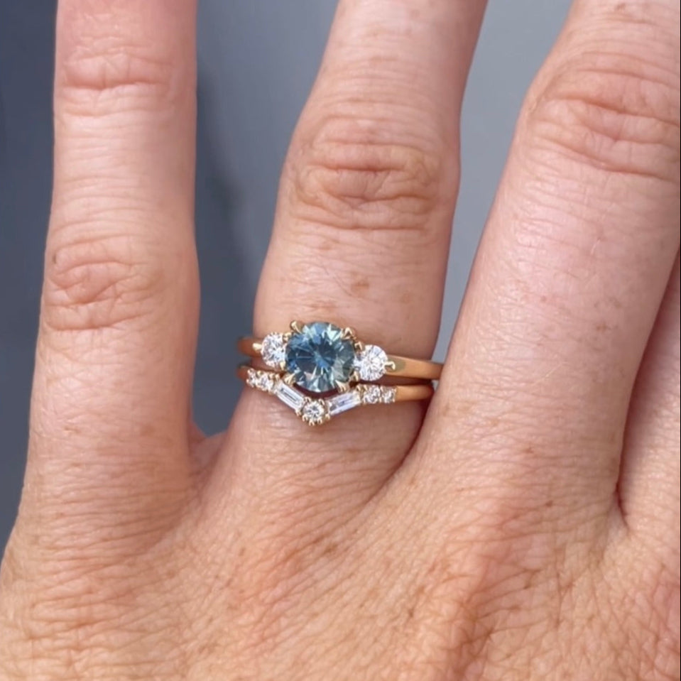 LUNAR TRILOGY / 1.04CT ROUND MONTANA SAPPHIRE RING