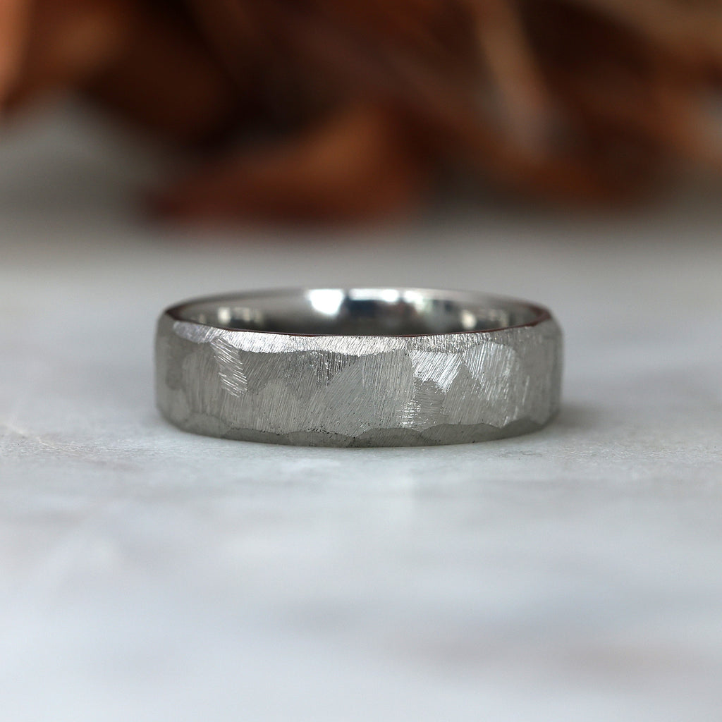 TITANIUM BEVELLED EDGE TEXTURED | WEDDING BAND
