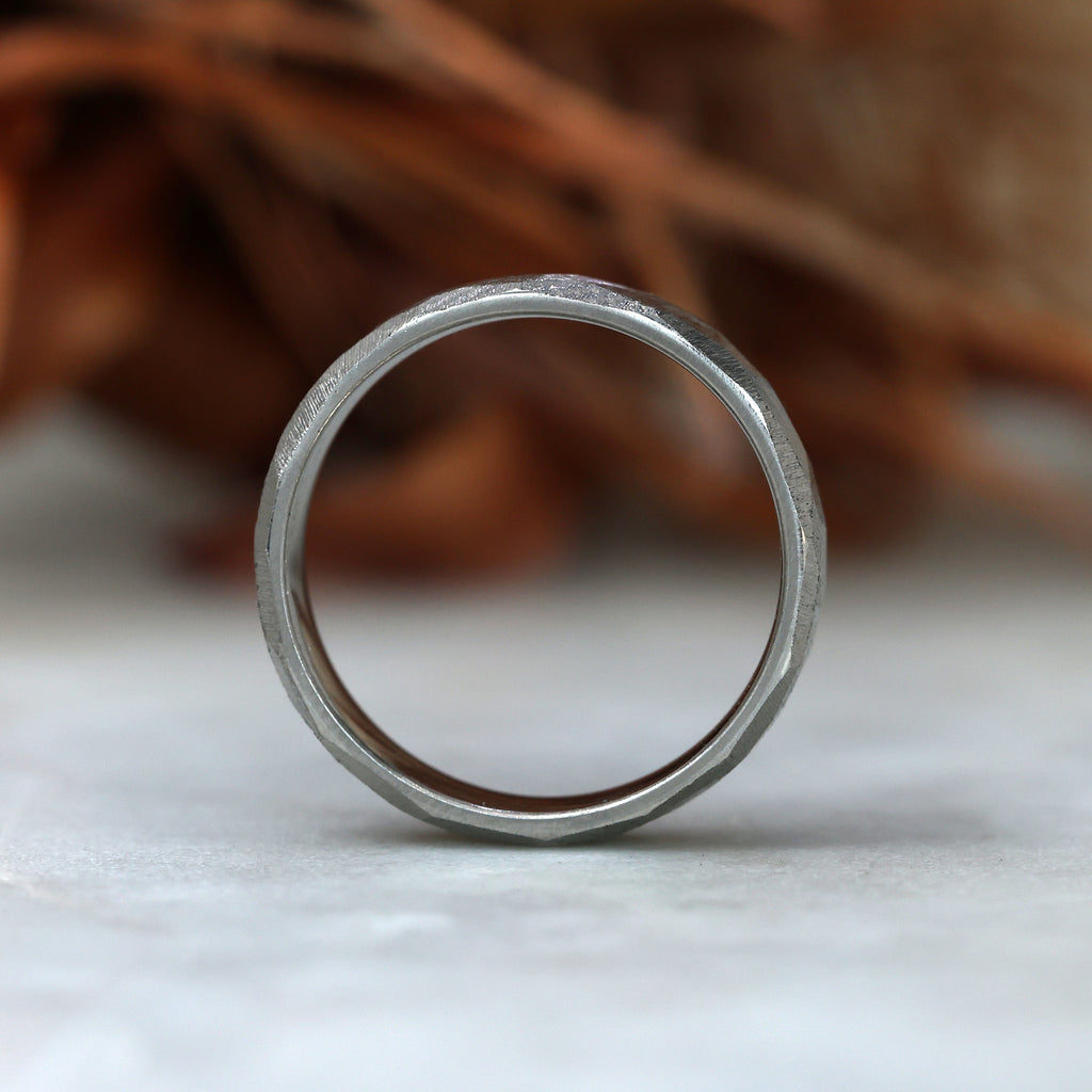 TITANIUM BEVELLED EDGE TEXTURED | WEDDING BAND