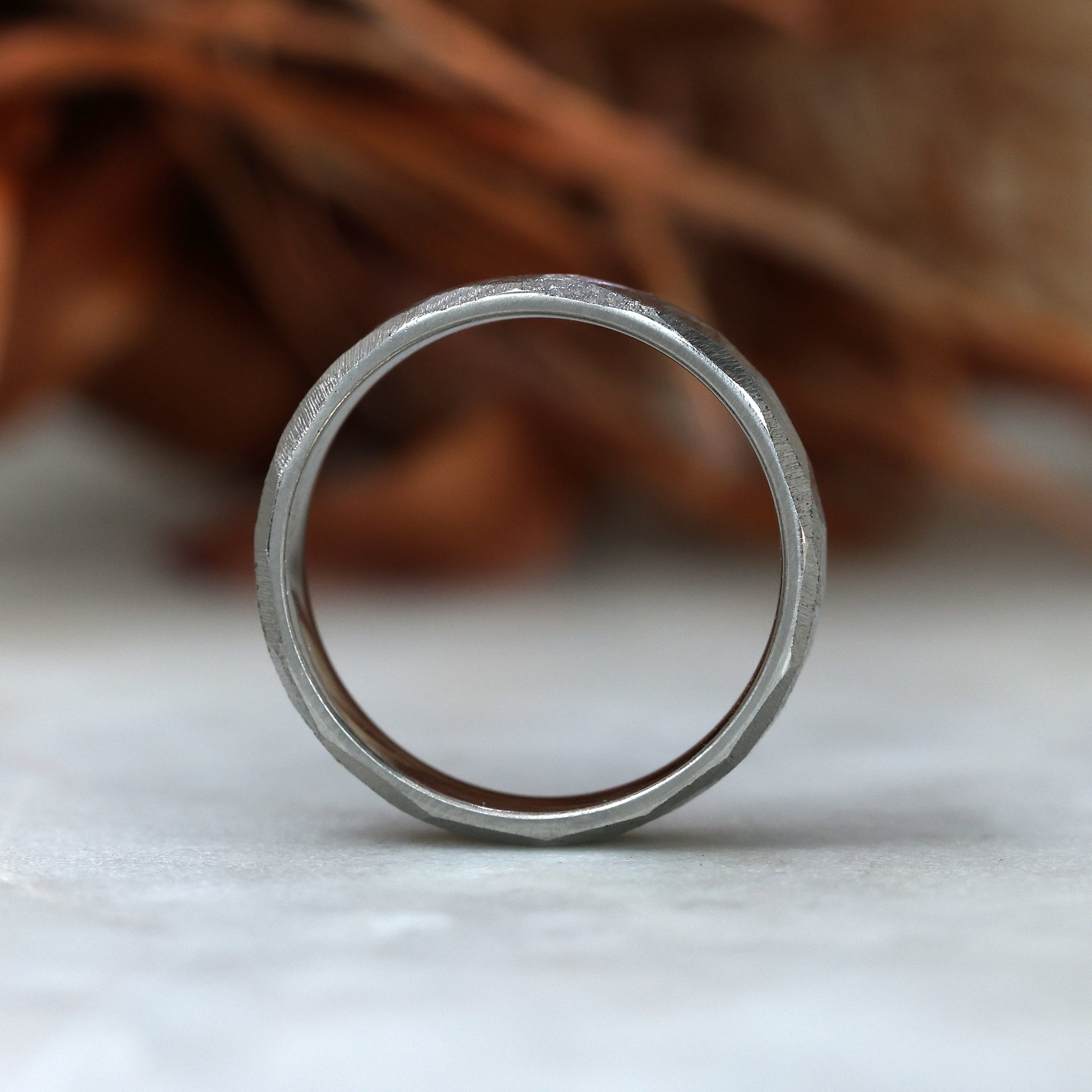 TITANIUM BEVELLED EDGE TEXTURED | WEDDING BAND