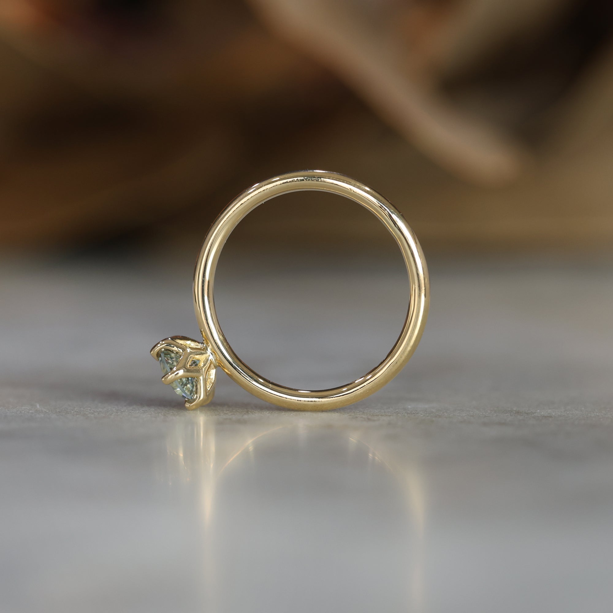 LOTUS / 0.69ct ROUND MONTANA SAPPHIRE 6 CLAW SOLITAIRE