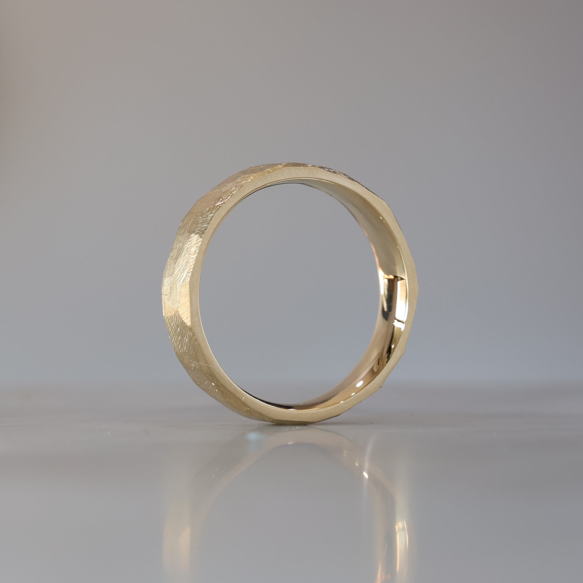 Mens Textured Bevelled Edge Band