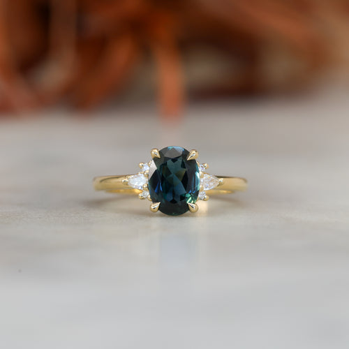 1.58ct oval cut Australian Parti Sapphire and diamond engagement ring yellow gold