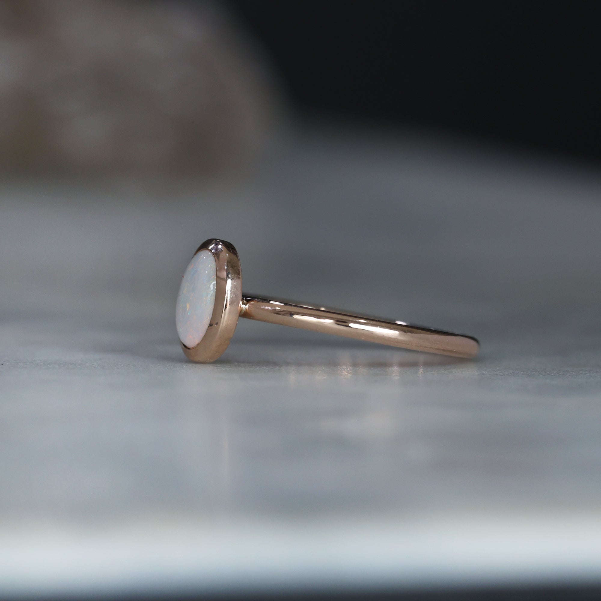 OVAL CUT OPAL / BEZEL SET RING