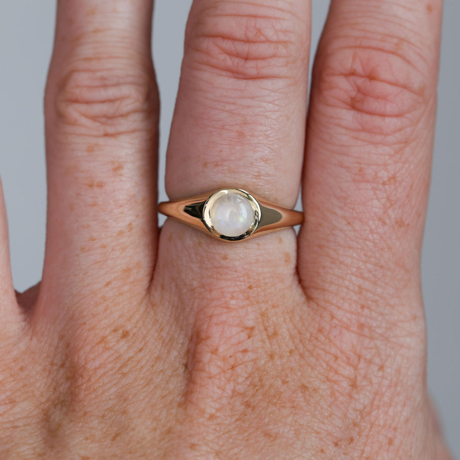 Petite Cabochon signet ring front