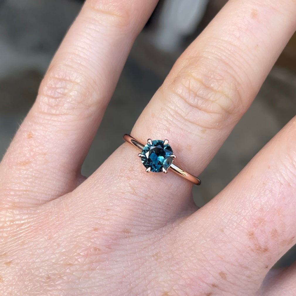 ROUND PARTI /  SAPPHIRE SOLITAIRE RING III