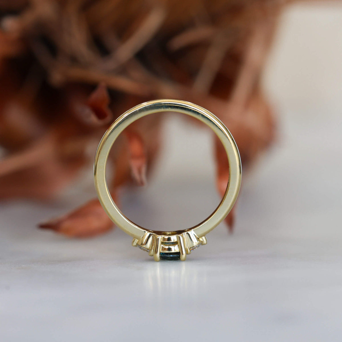 PICCOLO LUNAR TRILOGY | 0.41CT AUSTRALIAN SAPPHIRE ENGAGEMENT RING