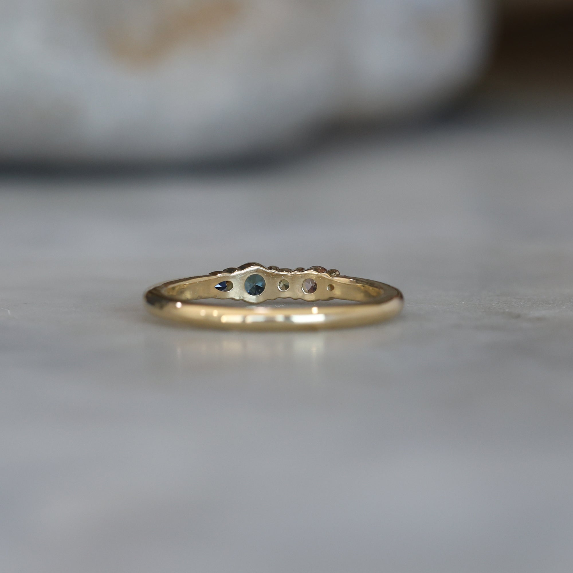 RAINBOW SAPPHIRE / ELIZA RING