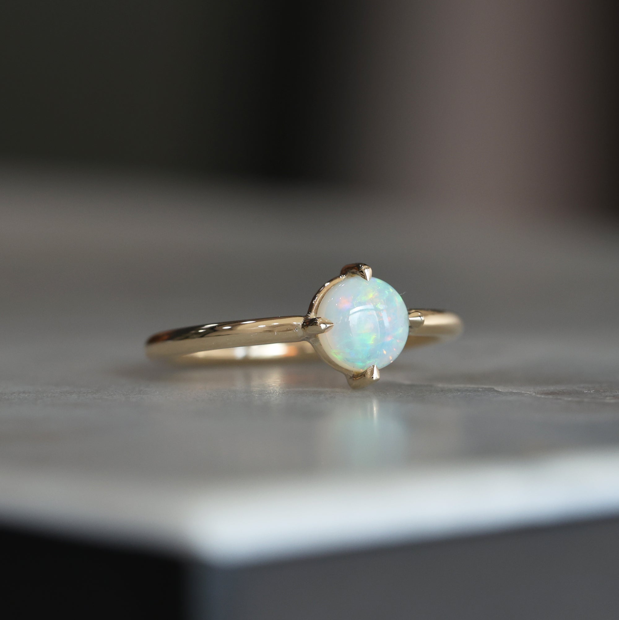 ROUND OPAL / 4 CLAW COMPASS RING II