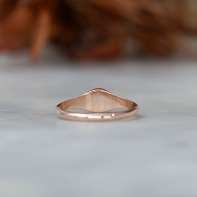 round star set australian sapphire signet ring in rose gold back