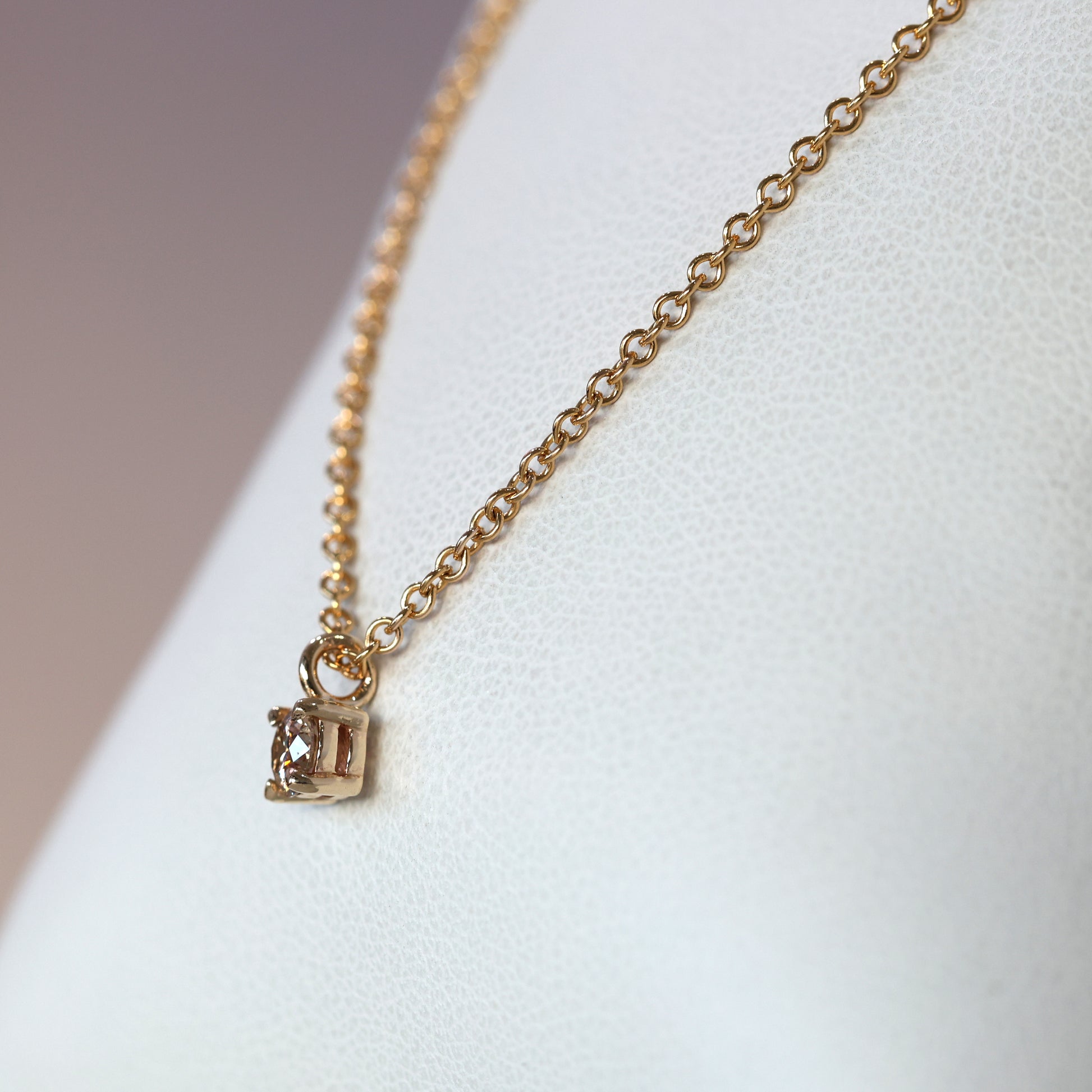 ONE OF A KIND / ARGYLE DIAMOND NECKLACE