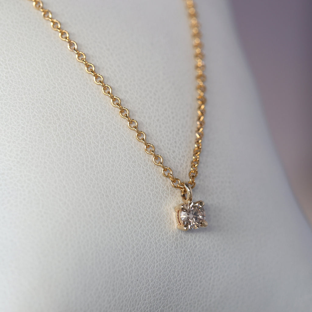 ONE OF A KIND / ARGYLE DIAMOND NECKLACE