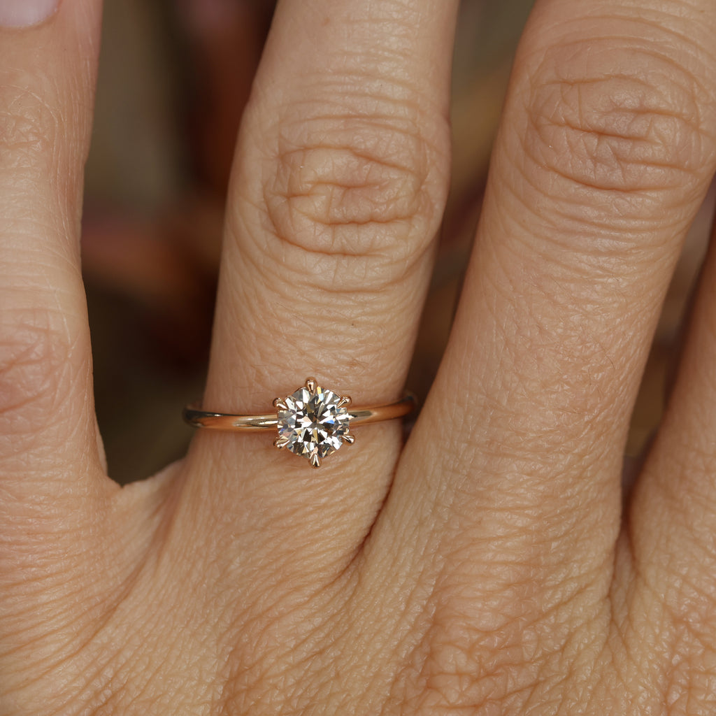 ROUND ARGYLE / SOLITAIRE RING