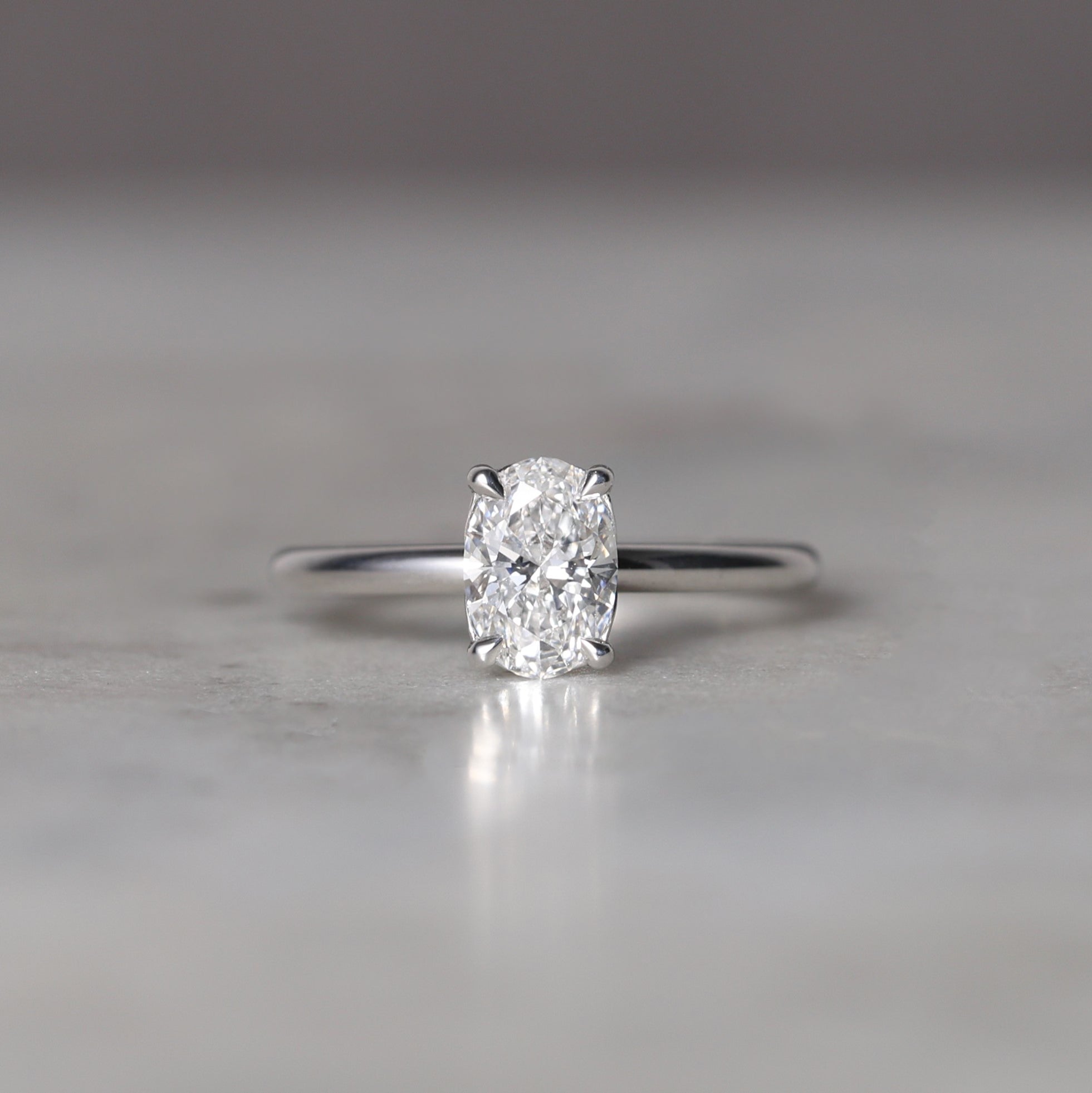 OVAL CUT LAB CREATED / DIAMOND SOLITAIRE III