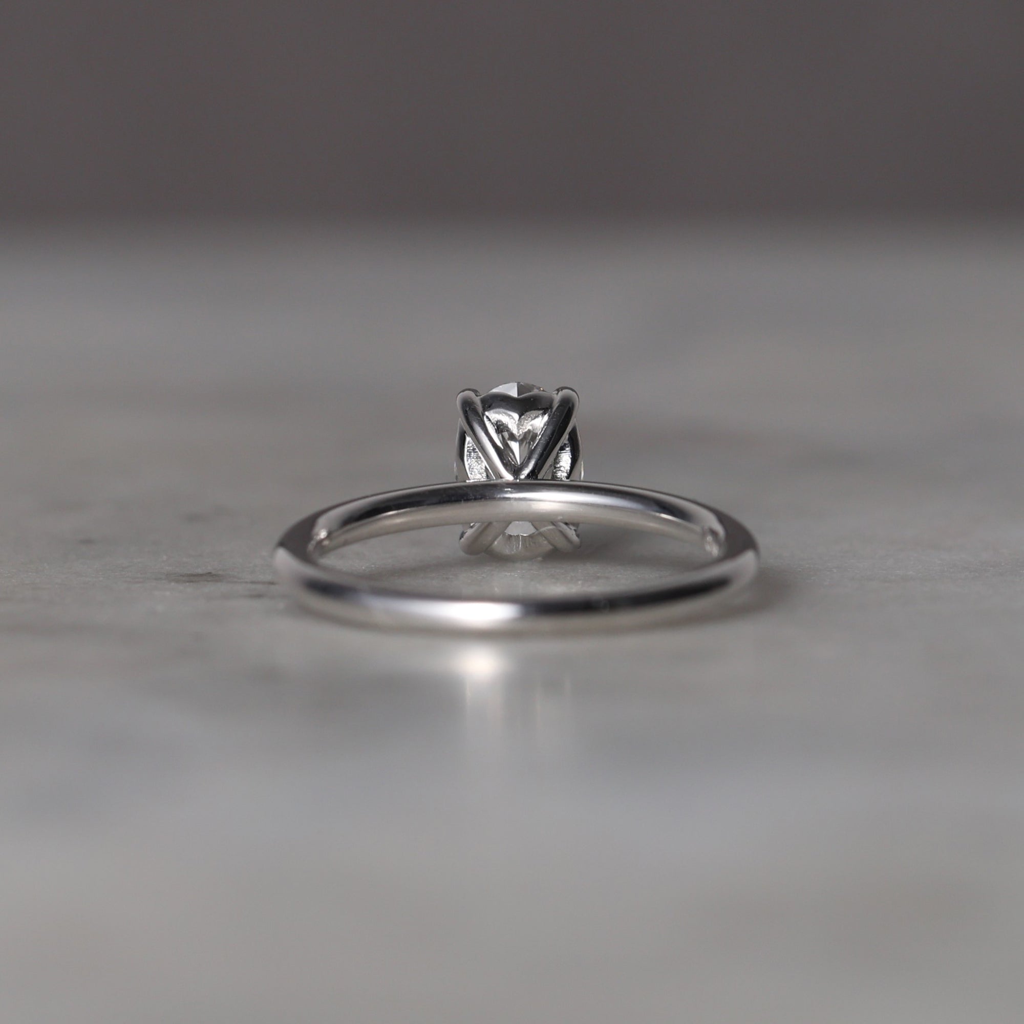 OVAL CUT LAB CREATED / DIAMOND SOLITAIRE III