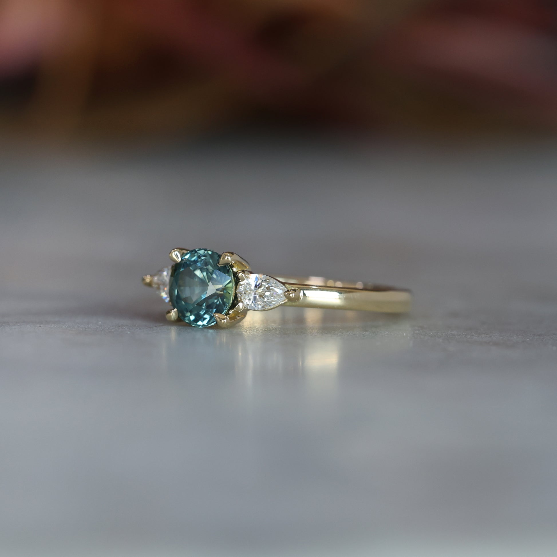 MAY TRILOGY / 1.17CT ROUND MADAGASCAN SAPPHIRE RING