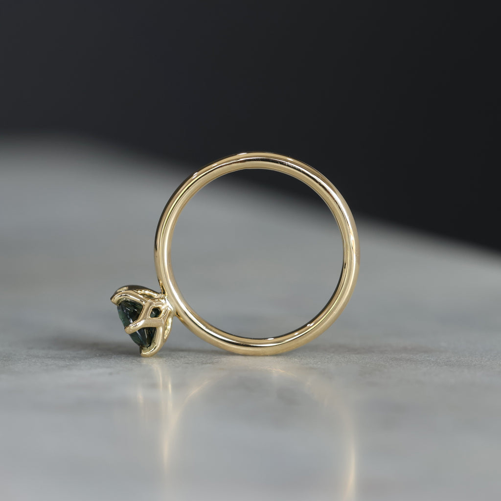 ROUND PARTI SAPPHIRE / LOTUS RING II