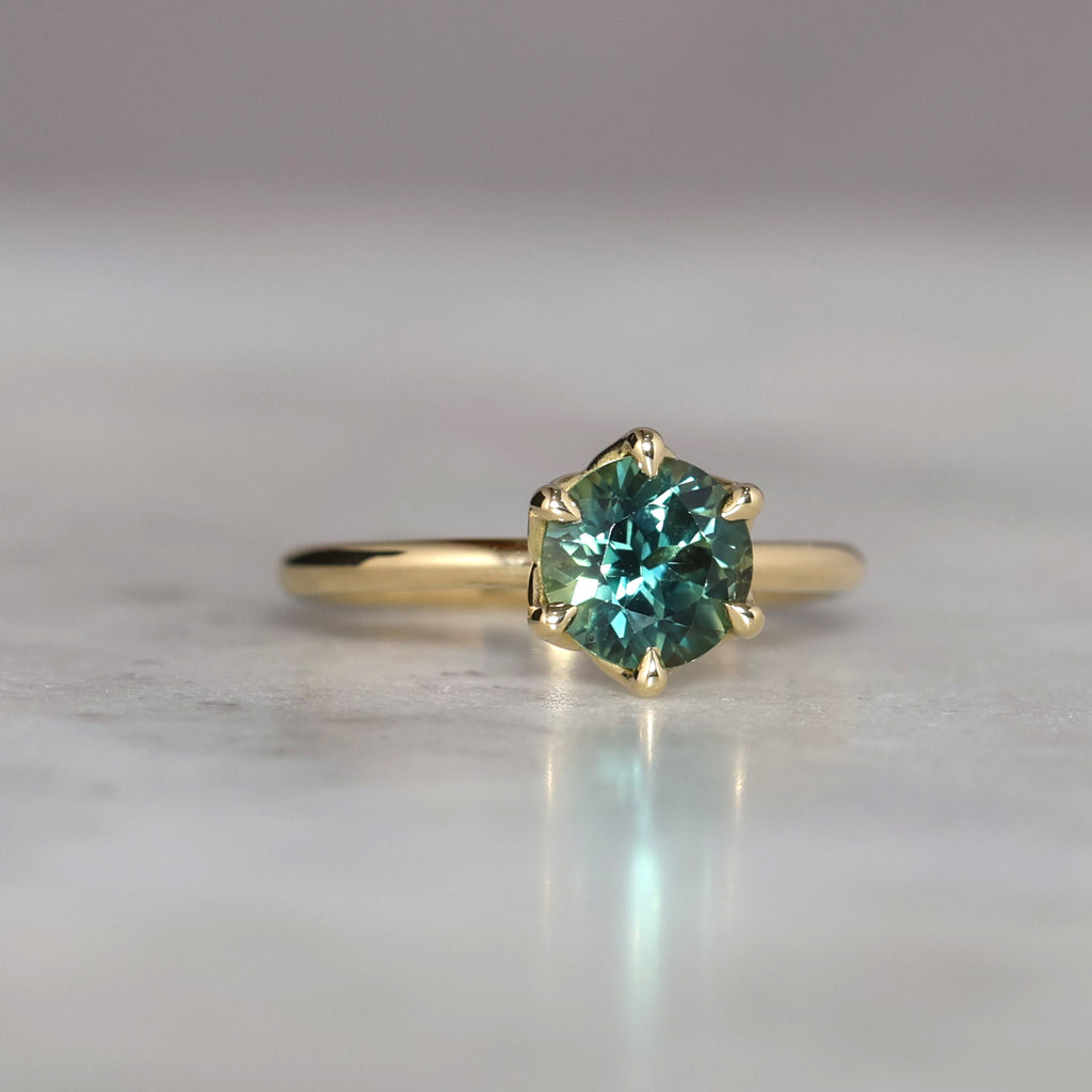 ROUND PARTI SAPPHIRE / LOTUS RING