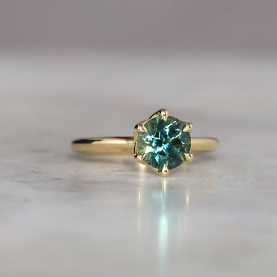ROUND PARTI SAPPHIRE / LOTUS RING