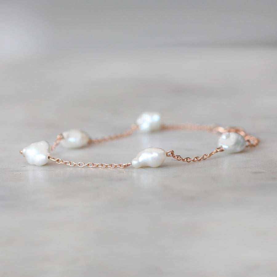 BAROQUE PEARLS / BRACELET