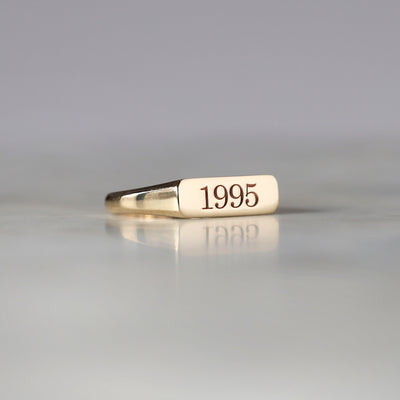 MILESTONE / BAR SIGNET RING