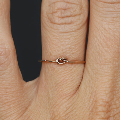 KNOT / RING