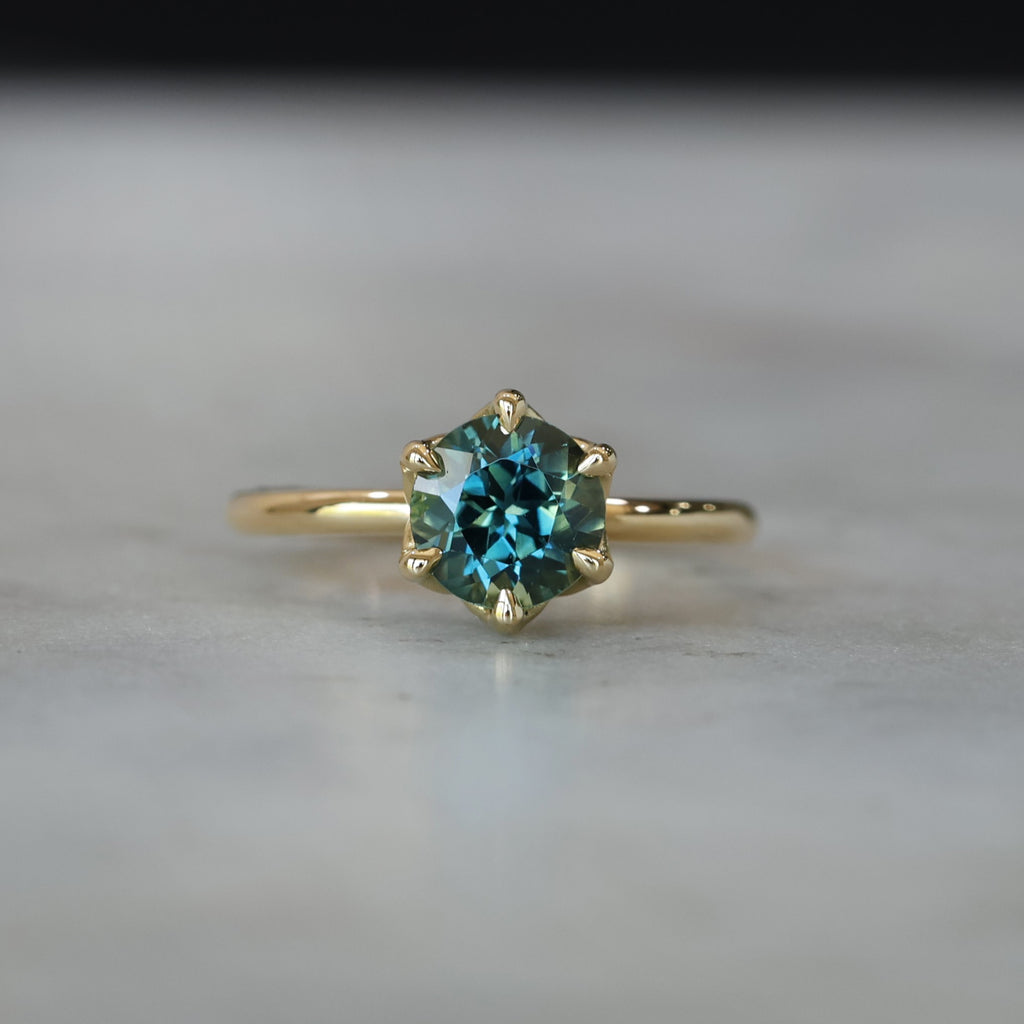 ROUND PARTI SAPPHIRE / LOTUS RING