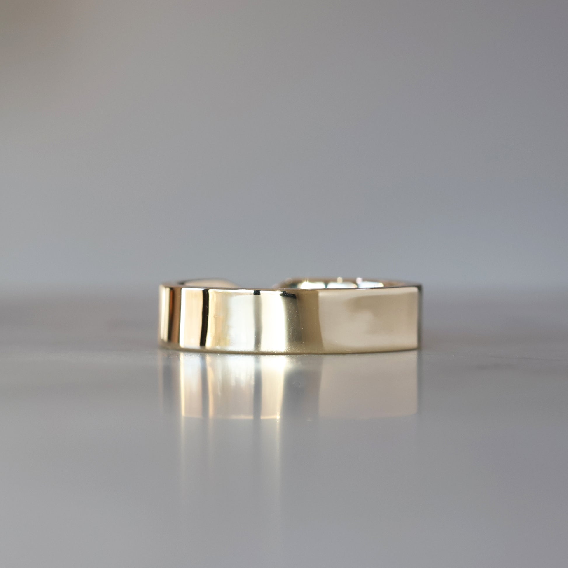 MOBIUS TWIST / WEDDING BAND