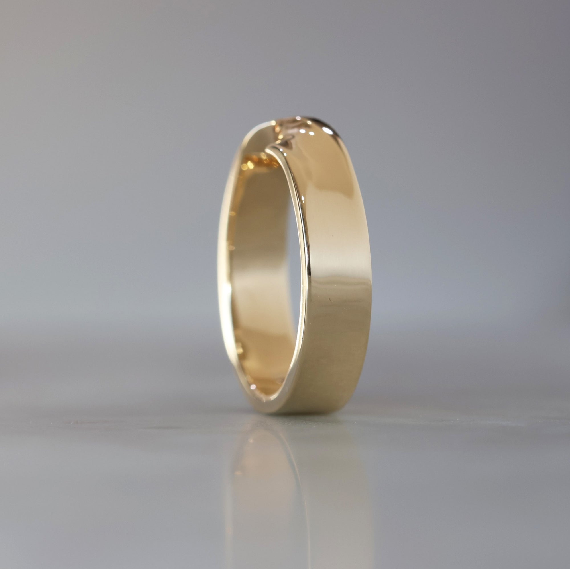 MOBIUS TWIST / WEDDING BAND