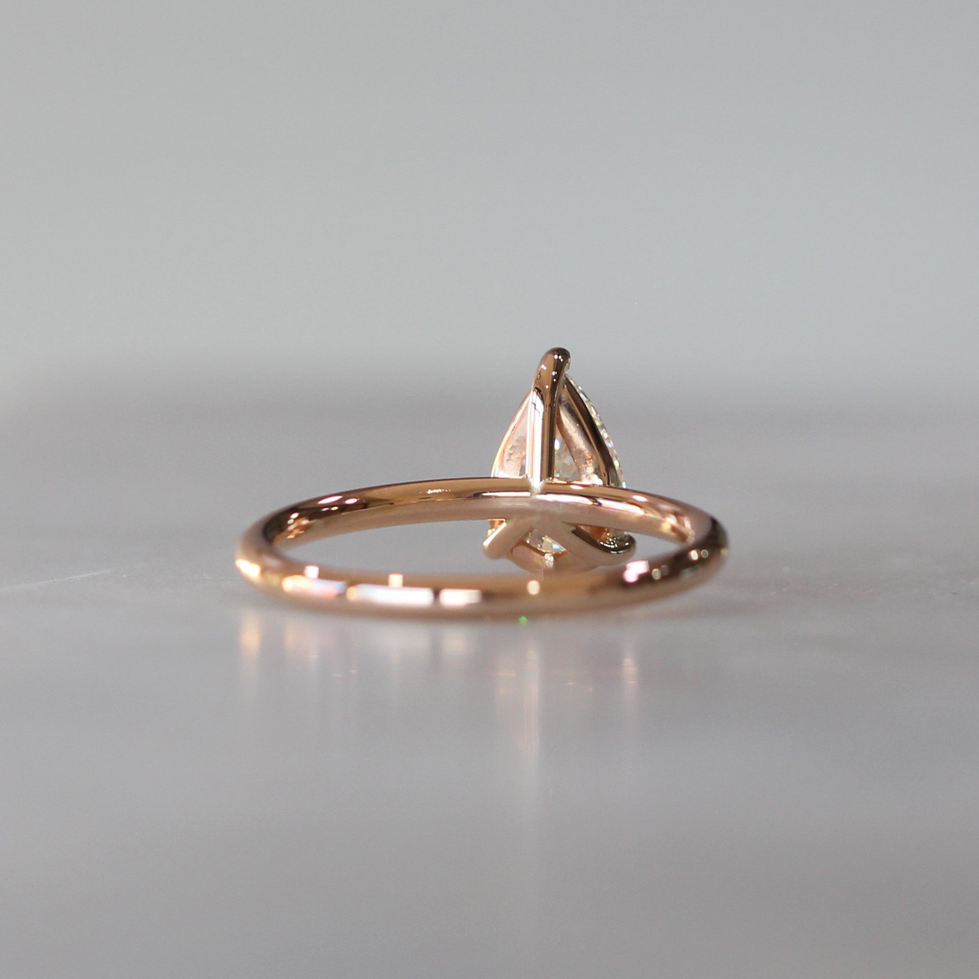 PEAR CUT / LAB DIAMOND RING