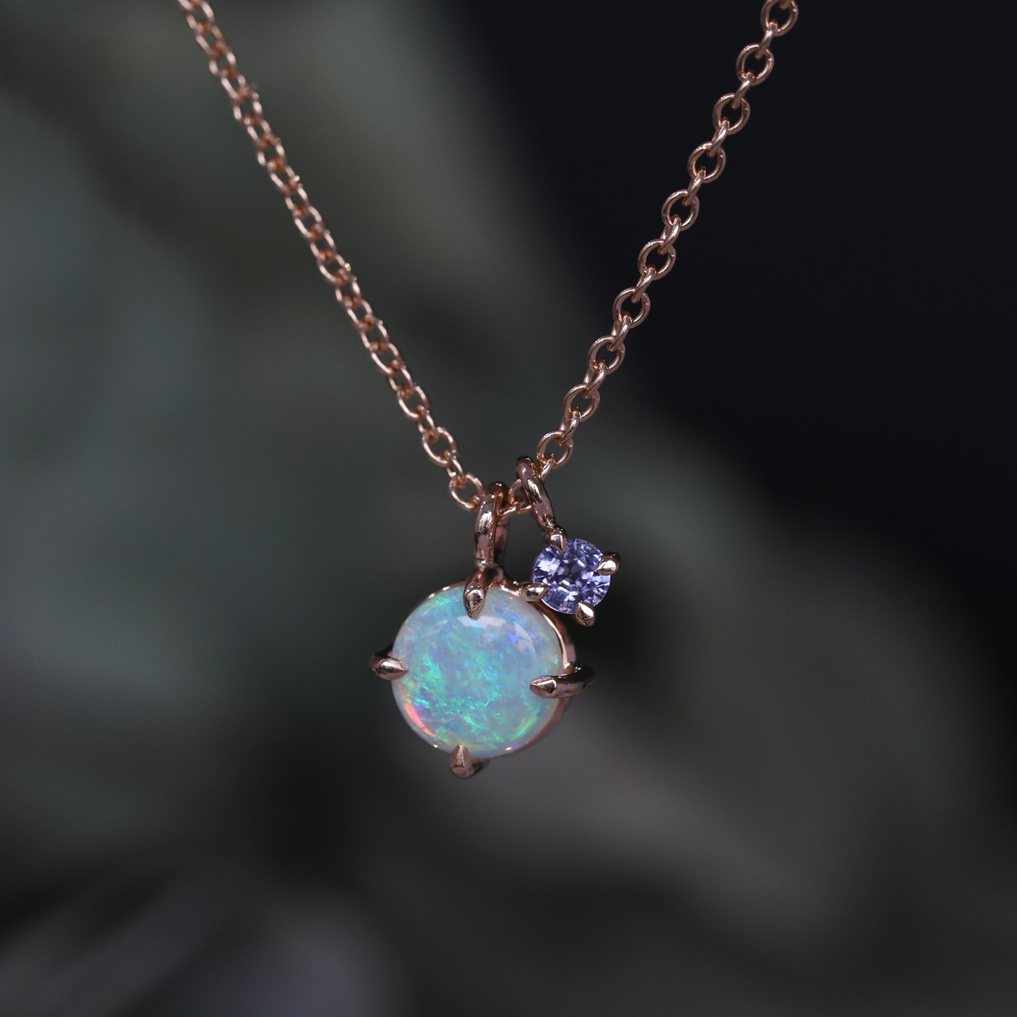 ROUND OPAL & LAVENDER SAPPHIRE / NECKLACE