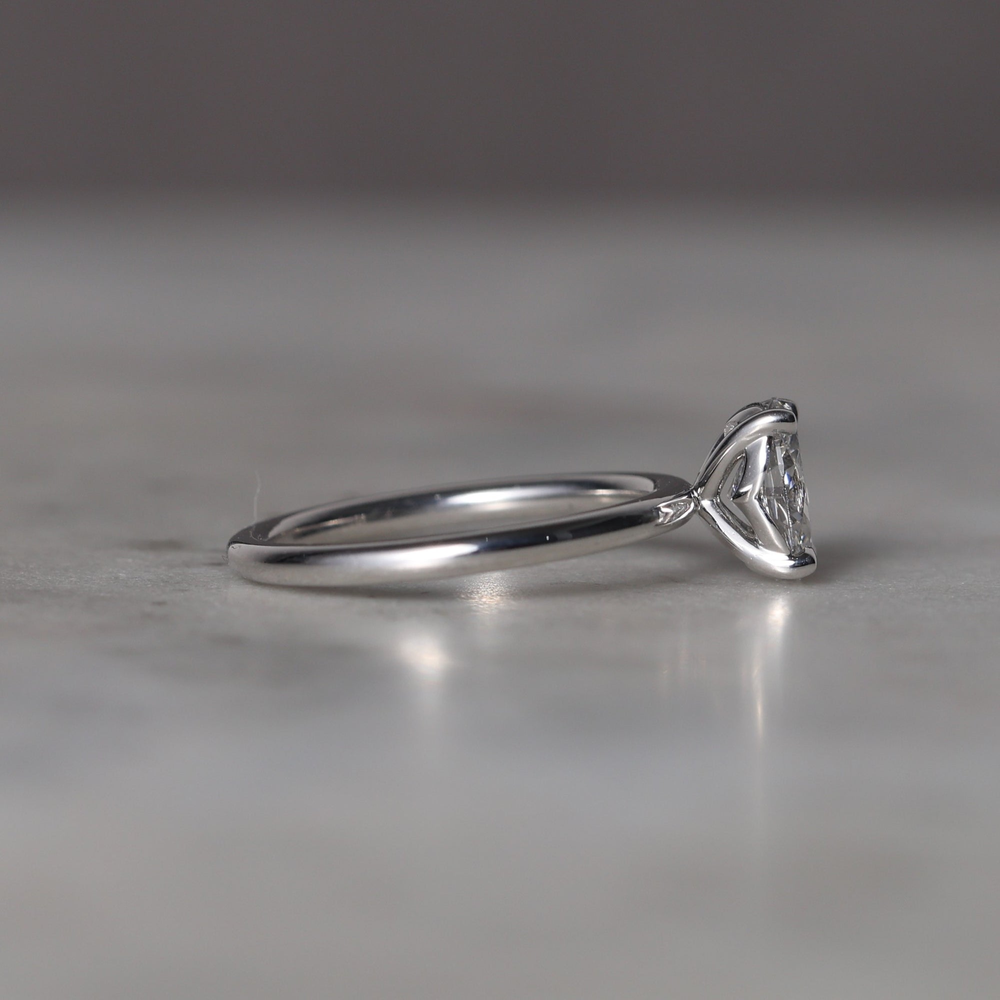 OVAL CUT LAB CREATED / DIAMOND SOLITAIRE III