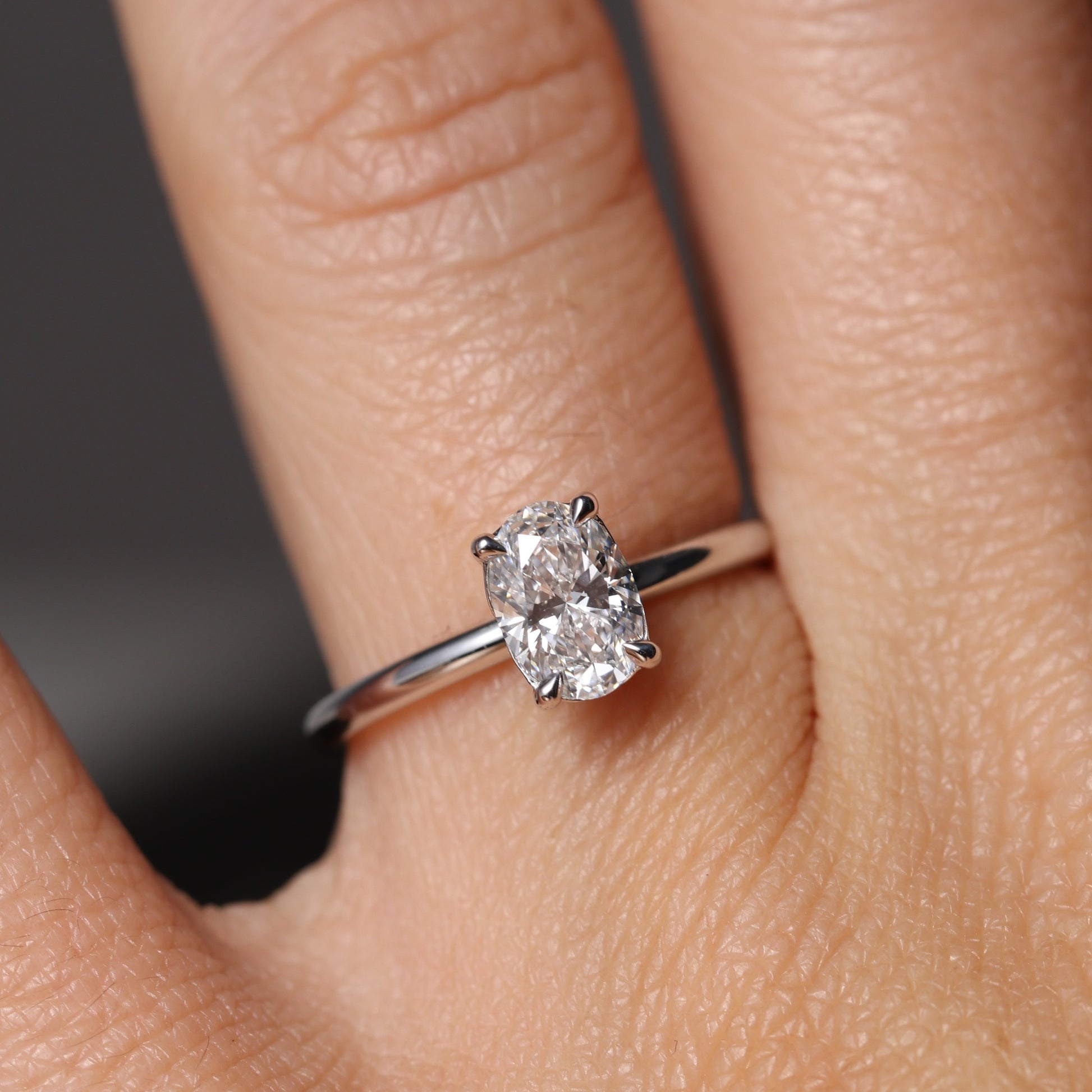 OVAL CUT LAB CREATED / DIAMOND SOLITAIRE III