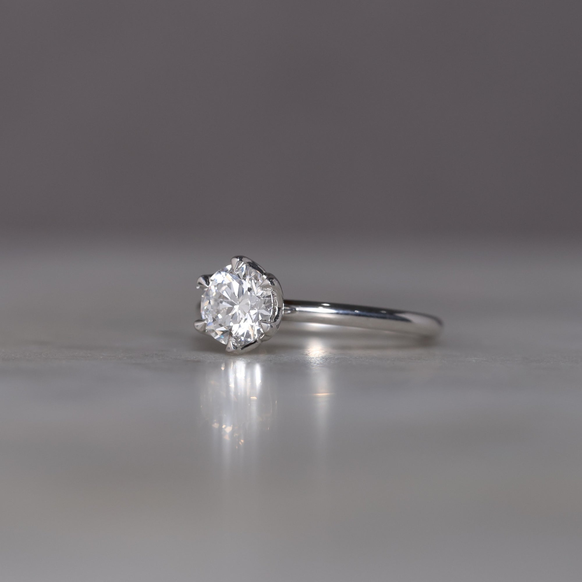 WHITE DIAMOND / LOTUS SOLITAIRE II